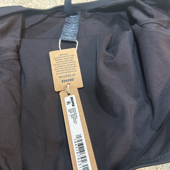 NWT Skims Black Scoop Neck One Piece Small or Medium - Picture 5 of 6